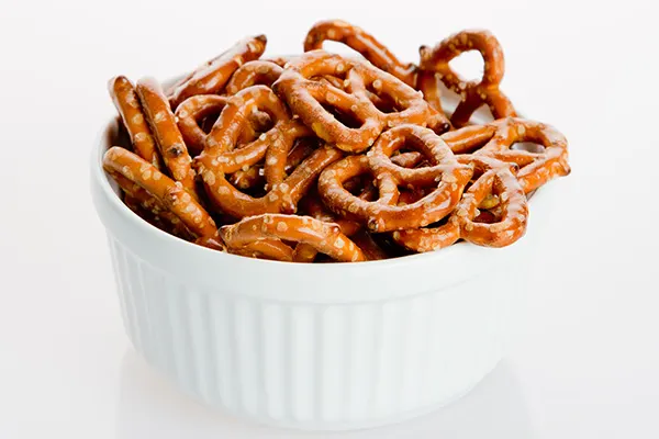 7 Healthier Options to Replace Salty Snacks